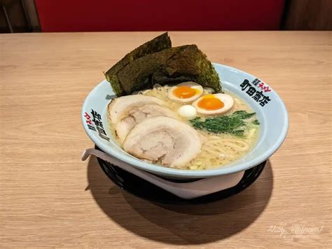 チャレンジャー町田: なぜ彼は宇宙でラーメンを食べるのか？